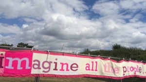 _76842996_peacescarf